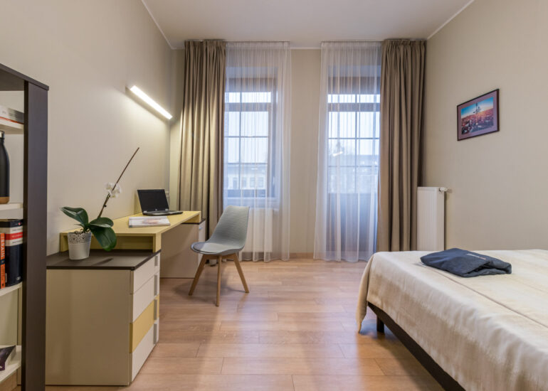 Large Bedroom